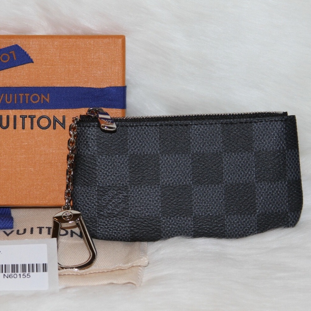 NWT LOUIS VUITTON Pochette Cles Key Pouch Black and Gray Damier Graphite